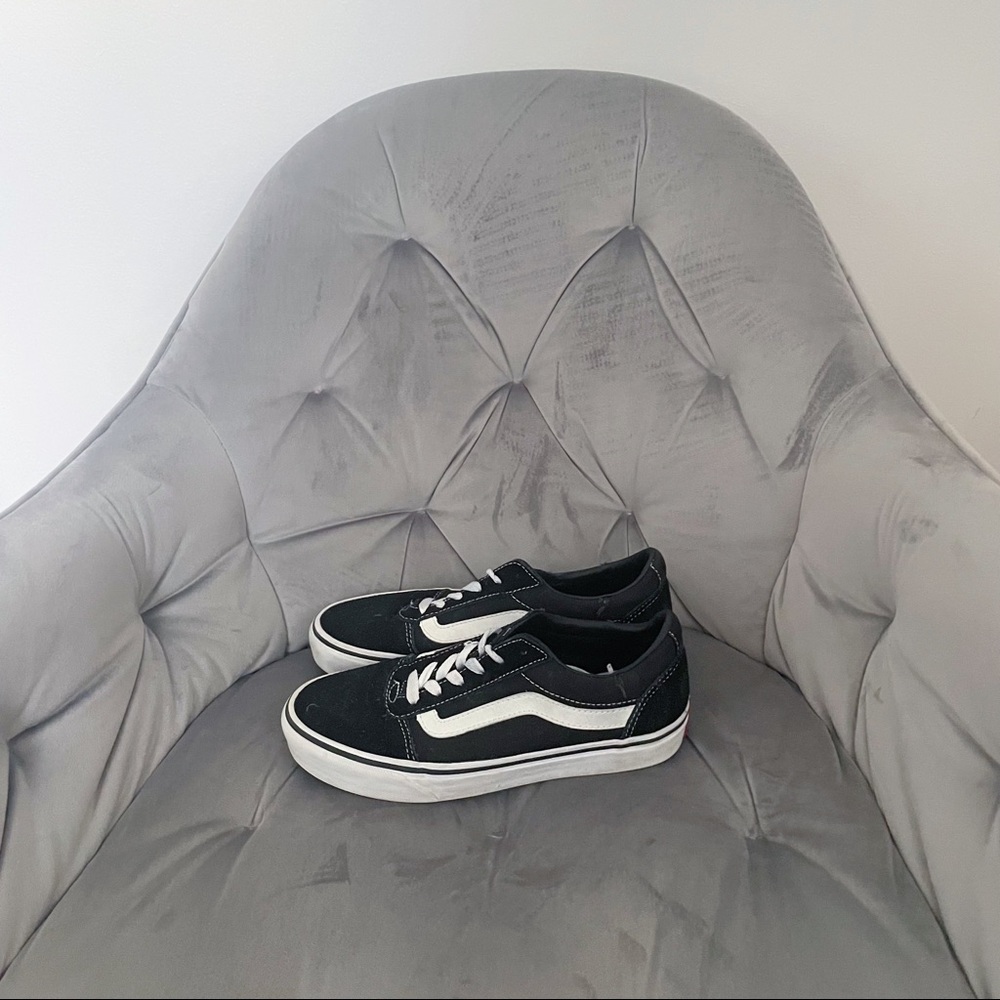 Classic Black Vans, Size 6.5